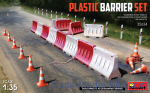 MA35634 Plastic Barrier Set